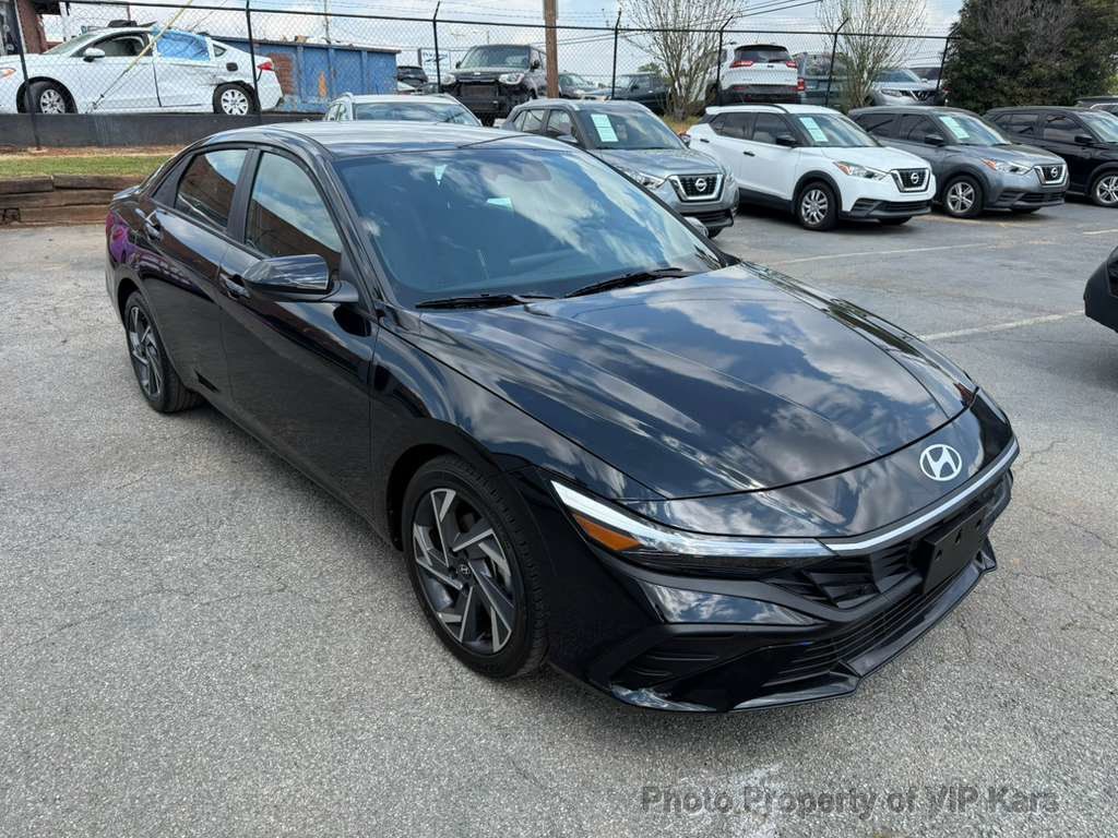 2025 Hyundai Elantra SEL Sport IVT - 23004097 - 2
