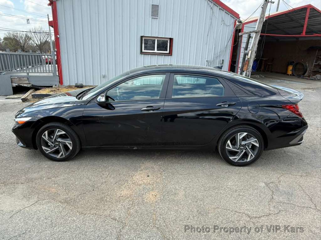2025 Hyundai Elantra SEL Sport IVT - 23004097 - 7