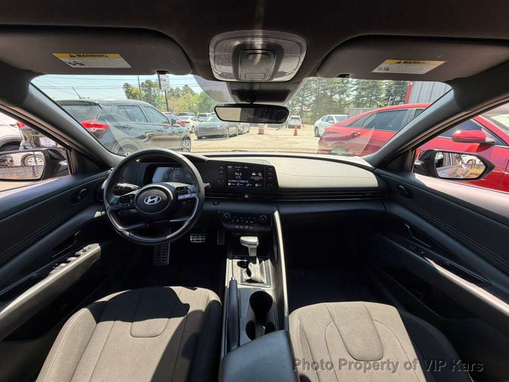 2025 Hyundai Elantra SEL Sport IVT - 23010785 - 15