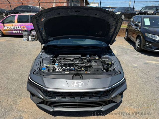 2025 Hyundai Elantra SEL Sport IVT - 23010785 - 18