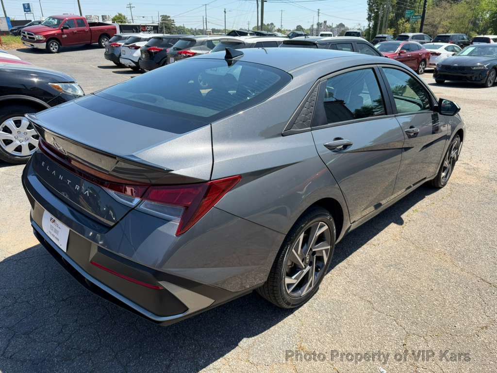 2025 Hyundai Elantra SEL Sport IVT - 23010785 - 4