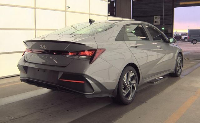 2025 Hyundai Elantra SEL Sport IVT - 22955483 - 2