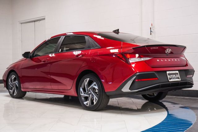 2025 Hyundai Elantra SEL Sport IVT - 23054874 - 28