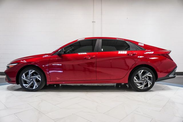 2025 Hyundai Elantra SEL Sport IVT - 23054874 - 29