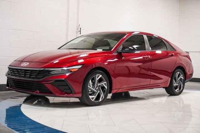 2025 Hyundai Elantra SEL Sport IVT - 23054874 - 3
