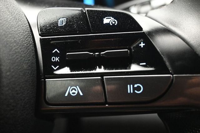 2025 Hyundai Elantra SEL Sport IVT - 23062769 - 17