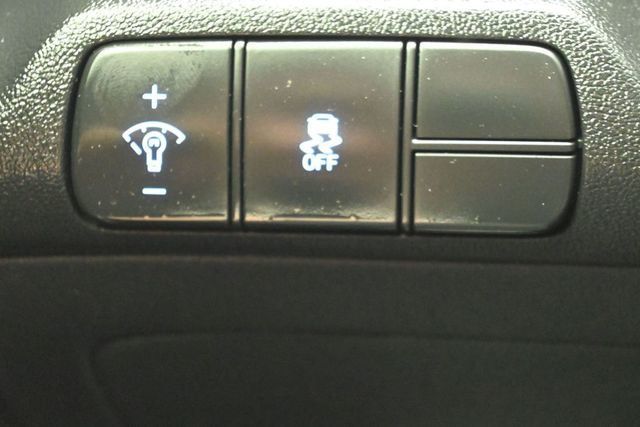 2025 Hyundai Elantra SEL Sport IVT - 23062769 - 21