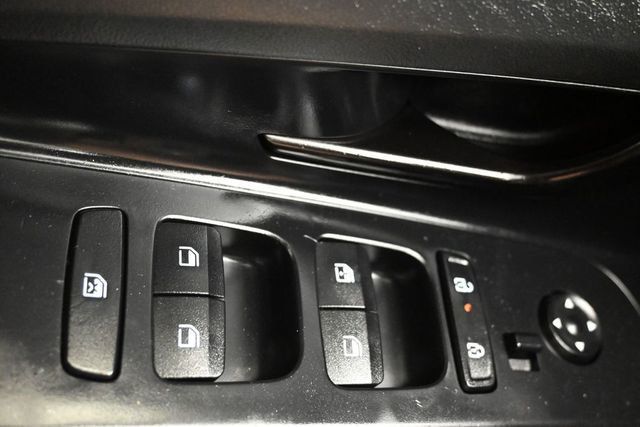 2025 Hyundai Elantra SEL Sport IVT - 23062769 - 22