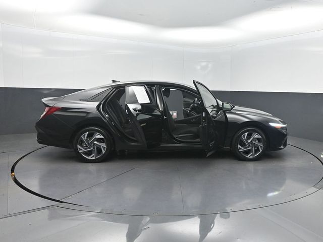 2025 Hyundai Elantra SEL Sport IVT - 23062769 - 30