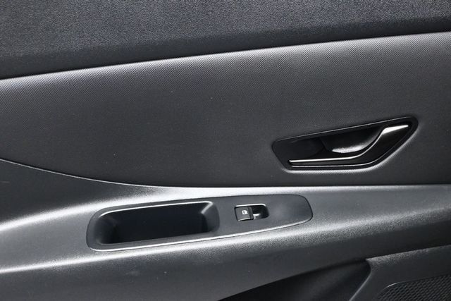 2025 Hyundai Elantra SEL Sport IVT - 23062769 - 8