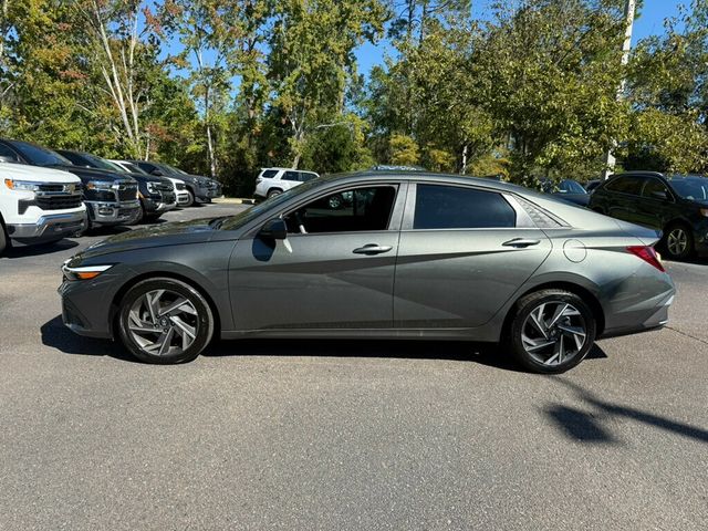 2025 Hyundai Elantra SEL Sport IVT - 22927994 - 1