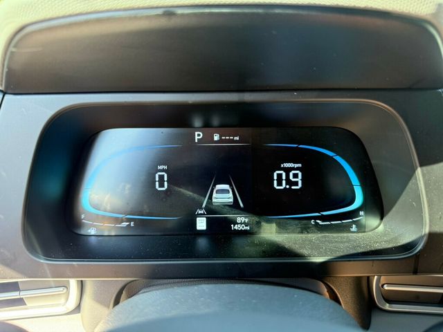 2025 Hyundai Elantra SEL Sport IVT - 22927994 - 3