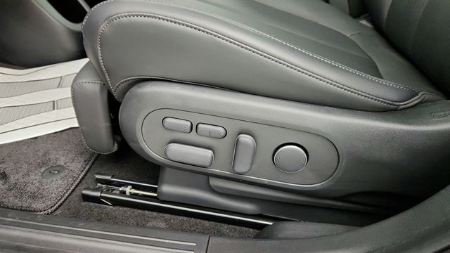 2025 Hyundai IONIQ 5 Limited - 22942642 - 10