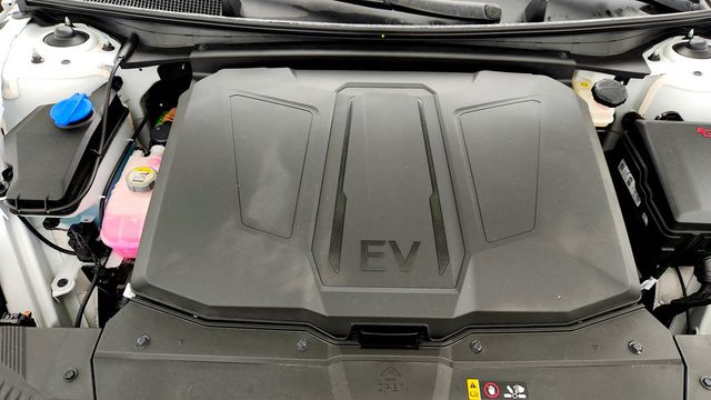 2025 Hyundai IONIQ 5 Limited AWD *Ltd Avail* - 23012900 - 26