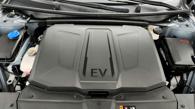 2025 Hyundai IONIQ 5 Limited RWD - 22942881 - 26