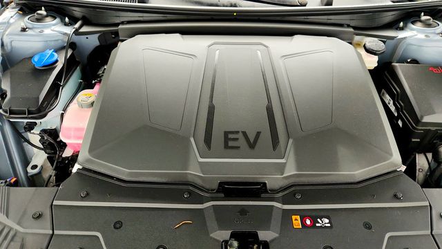 2025 Hyundai IONIQ 5 Limited RWD *Ltd Avail* - 23012282 - 26