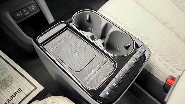 2025 Hyundai IONIQ 5 Limited RWD *Ltd Avail* - 23012327 - 16