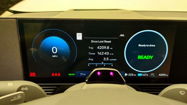 2025 Hyundai IONIQ 5 Limited RWD *Ltd Avail* - 23012522 - 13