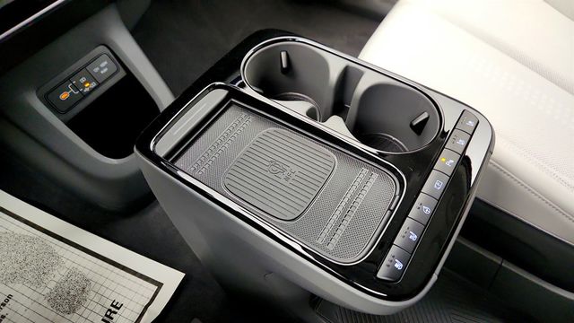 2025 Hyundai IONIQ 5 Limited RWD *Ltd Avail* - 23012522 - 15