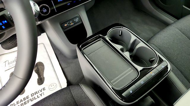 2025 Hyundai IONIQ 5 SE AWD - 23082201 - 16