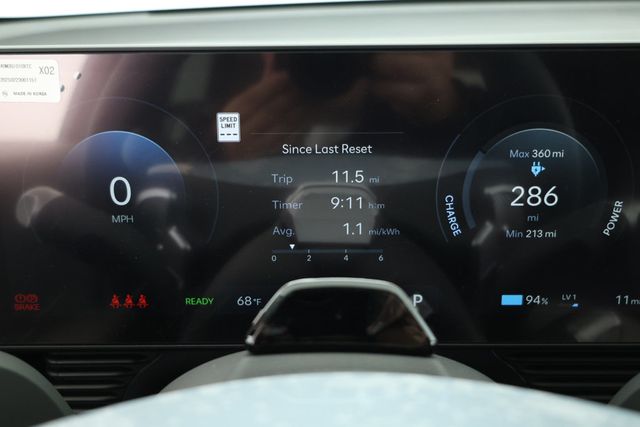 2025 Hyundai IONIQ 5 SE AWD - 22926119 - 11