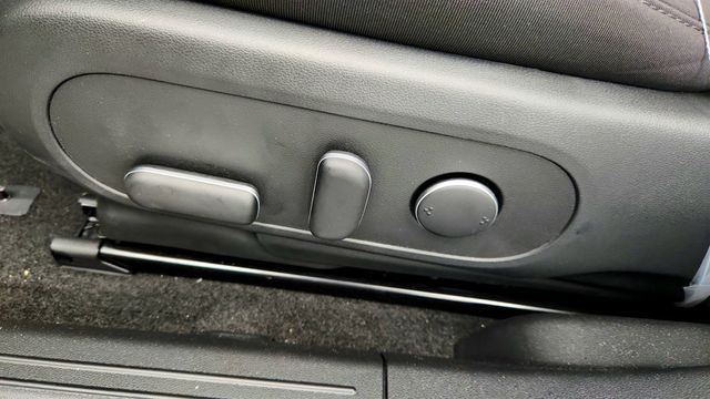 2025 Hyundai IONIQ 5 SE AWD - 22965189 - 9