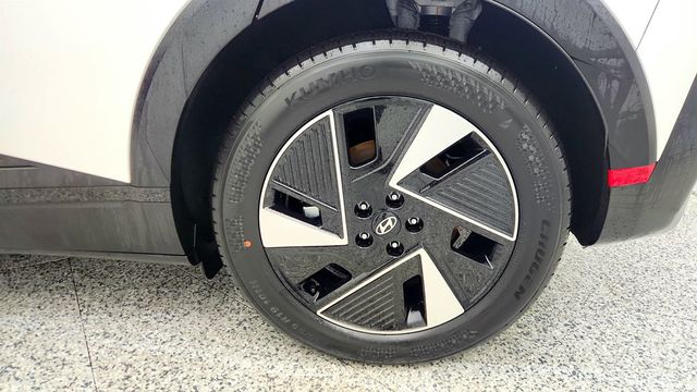 2025 Hyundai IONIQ 5 SE AWD - 22965189 - 8
