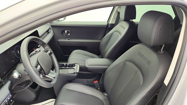 2025 Hyundai IONIQ 5 SEL AWD *Ltd Avail* - 23003966 - 17