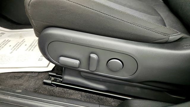 2025 Hyundai IONIQ 5 SE RWD *Ltd Avail* - 23013156 - 9