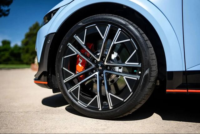 2025 Hyundai IONIQ 5 N AWD - 22938502 - 17