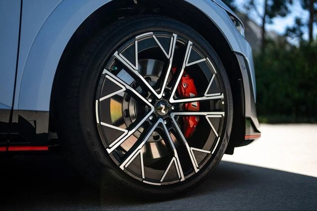 2025 Hyundai IONIQ 5 N AWD - 22938502 - 36