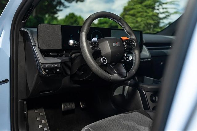 2025 Hyundai IONIQ 5 N AWD - 22938502 - 45