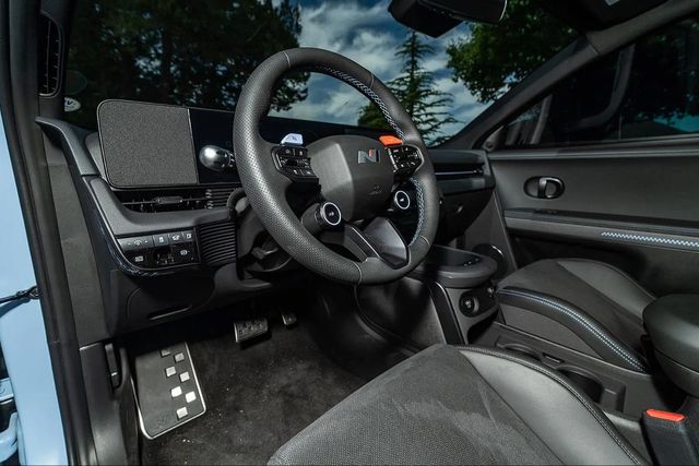 2025 Hyundai IONIQ 5 N AWD - 22938502 - 46