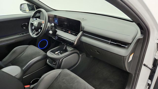 2025 Hyundai IONIQ 5 N AWD - 22949181 - 25