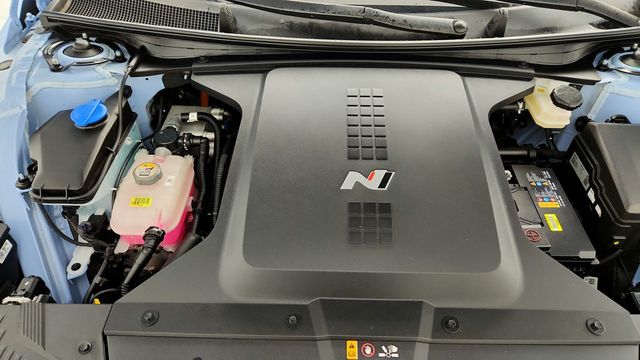 2025 Hyundai IONIQ 5 N AWD - 22949843 - 25
