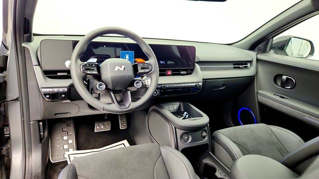 2025 Hyundai IONIQ 5 N AWD - 22960740 - 10