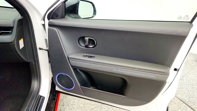 2025 Hyundai IONIQ 5 N AWD - 22978367 - 25