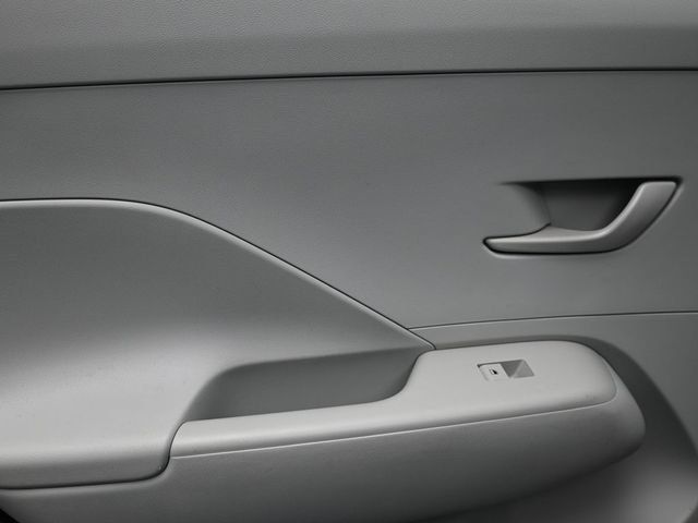 2025 Hyundai Kona SE - 22998134 - 8