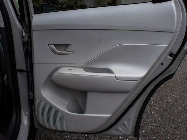 2025 Hyundai Kona SEL - 23077241 - 11