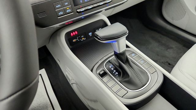 2025 Hyundai Kona SEL - 22949230 - 14