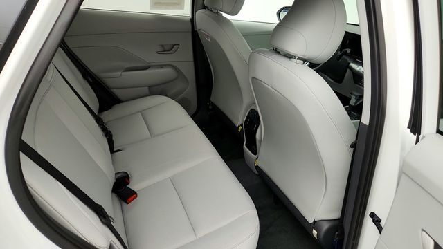 2025 Hyundai Kona SEL - 22949230 - 19