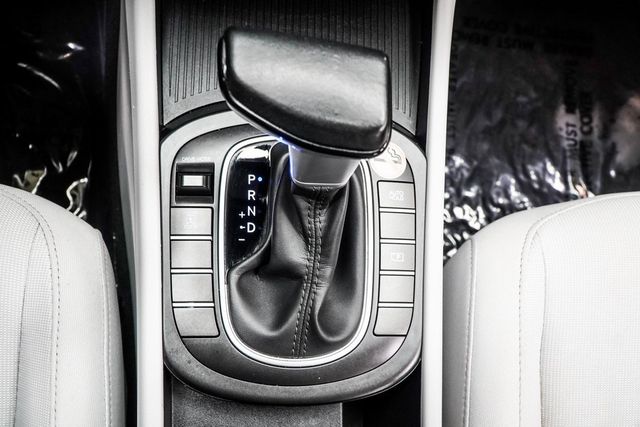 2025 Hyundai Kona SEL AWD - 22926028 - 19