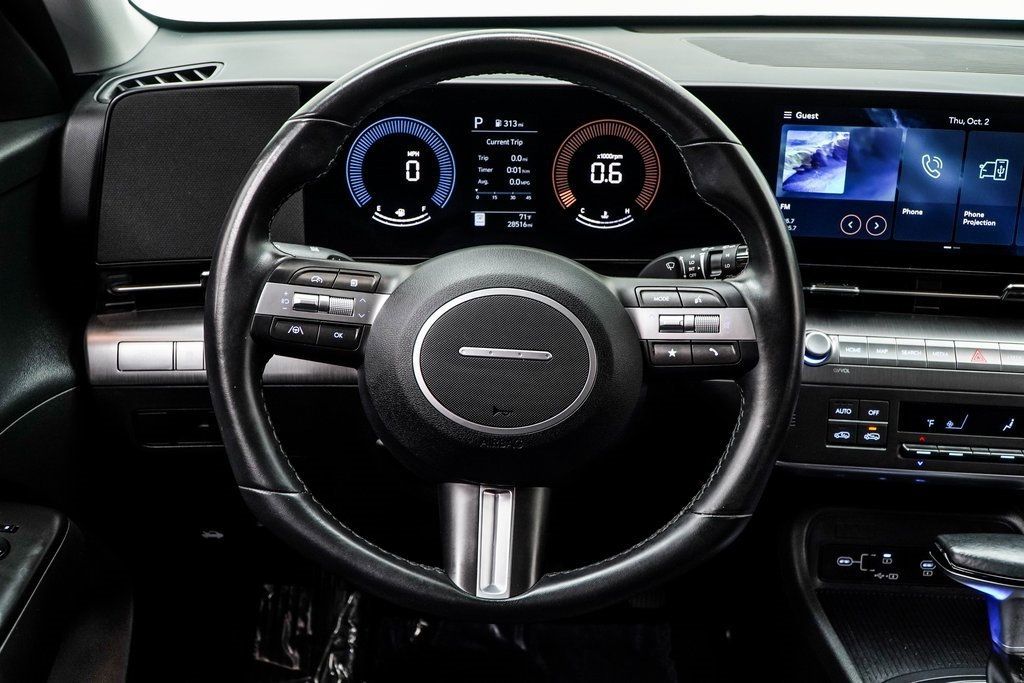 2025 Hyundai Kona SEL photo 17