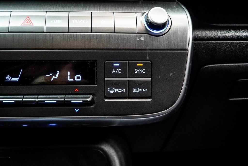 2025 Hyundai Kona SEL photo 21