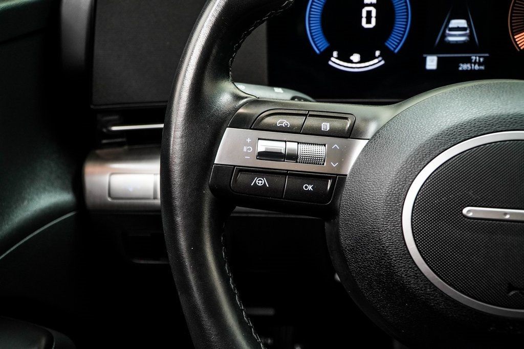 2025 Hyundai Kona SEL photo 30