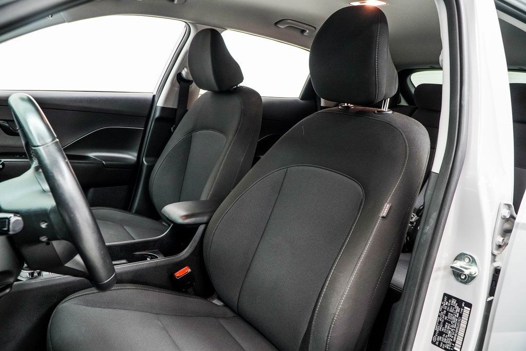 2025 Hyundai Kona SEL photo 35