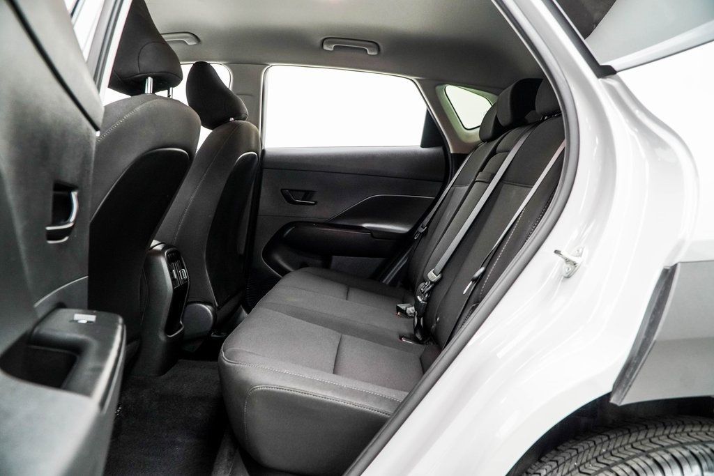 2025 Hyundai Kona SEL photo 38