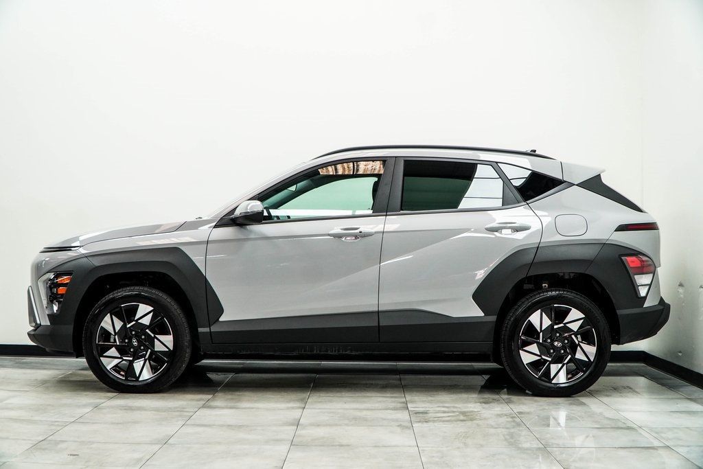 2025 Hyundai Kona SEL photo 7