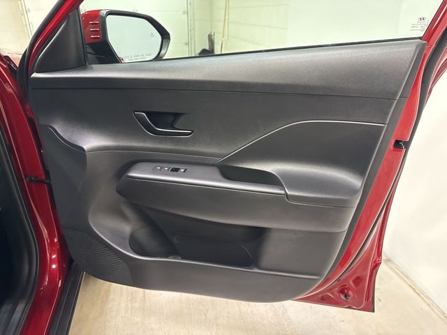 2025 Hyundai Kona SEL AWD - 22994465 - 38