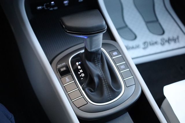 2025 Hyundai Kona SEL AWD - 22972607 - 38